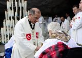 2013 Lourdes Pilgrimage - SATURDAY TRI MASS GROTTO (103/140)